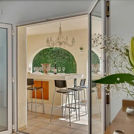 Mariposa Blanca Villa