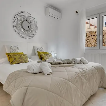 Mariposa Blanca Villa *