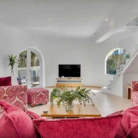 Mariposa Blanca Villa *